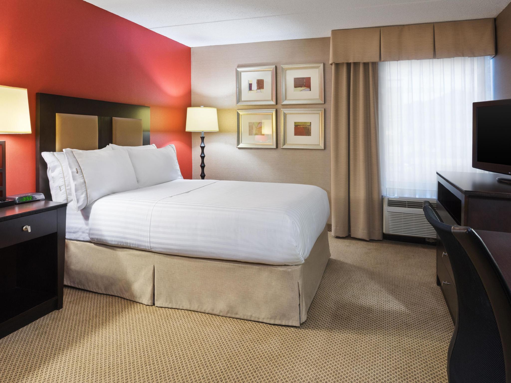 Holiday Inn Express Charleston-Civic Center By Ihg Exterior foto